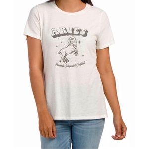 Life Elsewhere Aries Ram Zodiac T-Shirt Ivory Size Medium